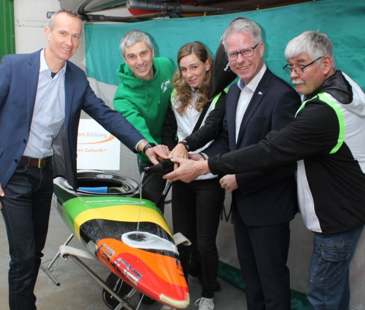 Neues Kajak für Deutsche Meisterin Anna Faber