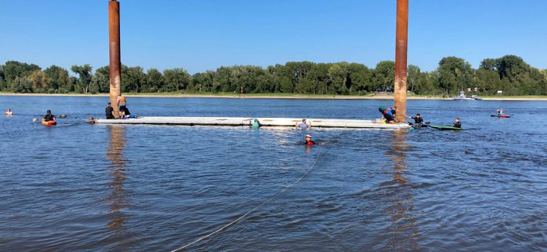 Kanuten bauen neue „WSC-Insel“ in den Rhein