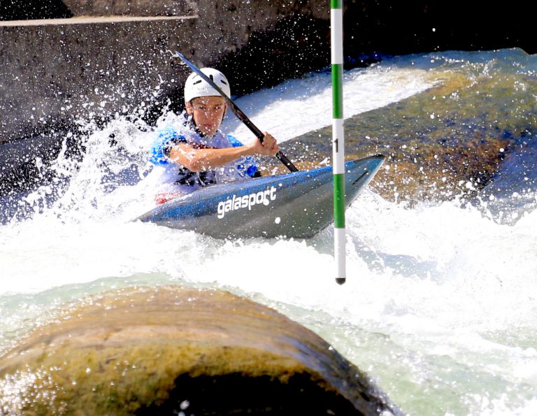 Marten Konrad siegt zweimal im ECA Junior Slalom Cup in Augsburg